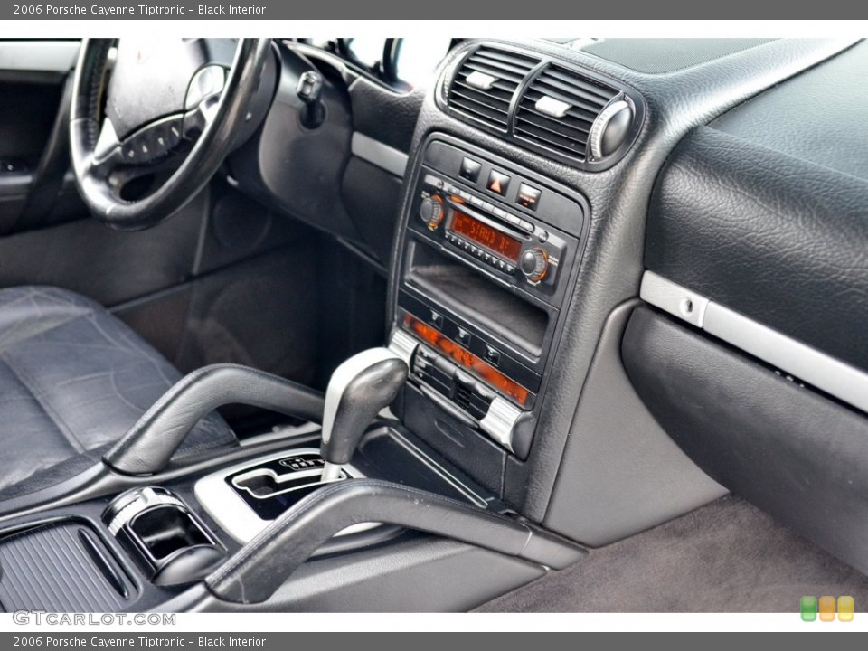 Black Interior Controls for the 2006 Porsche Cayenne Tiptronic #109366472