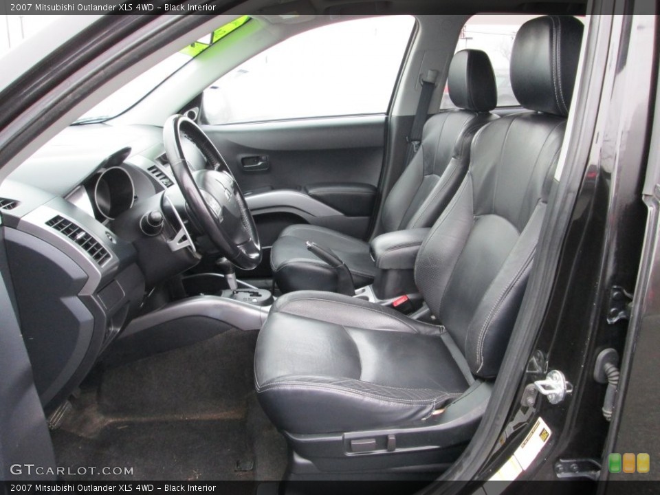 Black Interior Photo for the 2007 Mitsubishi Outlander XLS 4WD #109439513