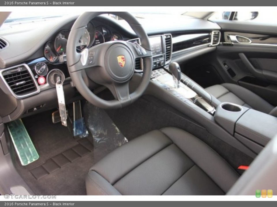 Black 2016 Porsche Panamera Interiors