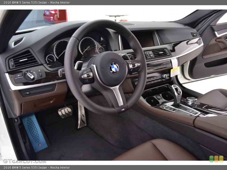 Mocha Interior Dashboard for the 2016 BMW 5 Series 535i Sedan #109522743