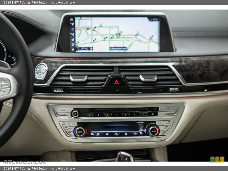 Ivory White Interior Controls for the 2016 BMW 7 Series 740i Sedan #109554535