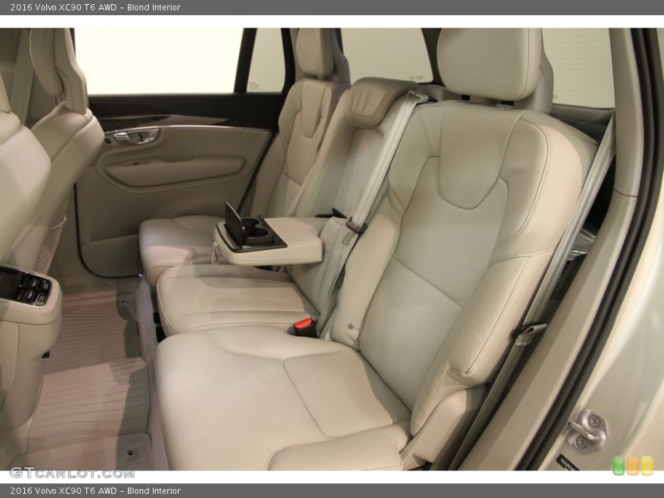 Blond Interior Rear Seat for the 2016 Volvo XC90 T6 AWD #109564287