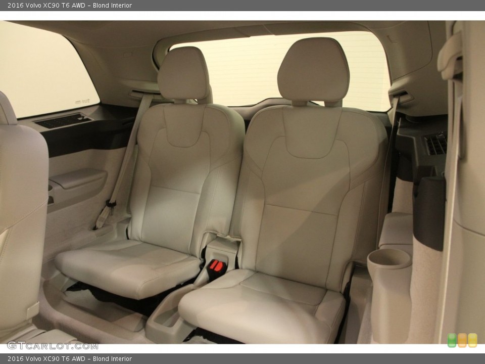 Blond Interior Rear Seat for the 2016 Volvo XC90 T6 AWD #109564311