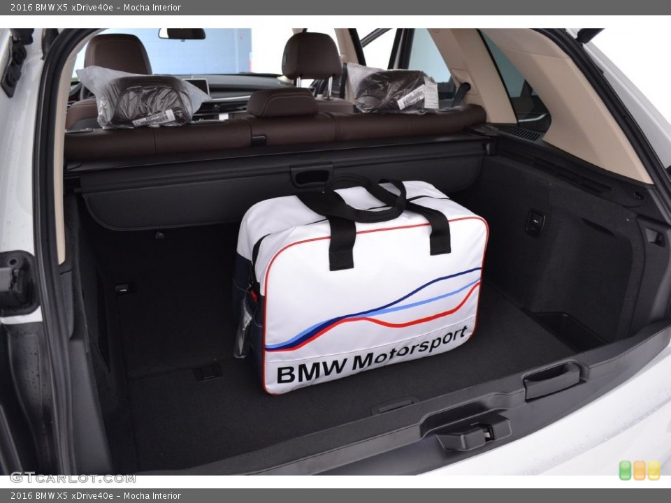 Mocha Interior Trunk for the 2016 BMW X5 xDrive40e #109586393