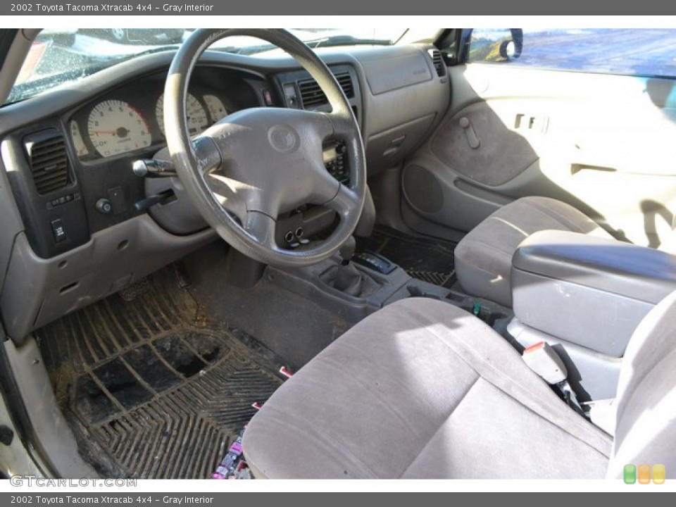 Gray Interior Photo for the 2002 Toyota Tacoma Xtracab 4x4 #109697577