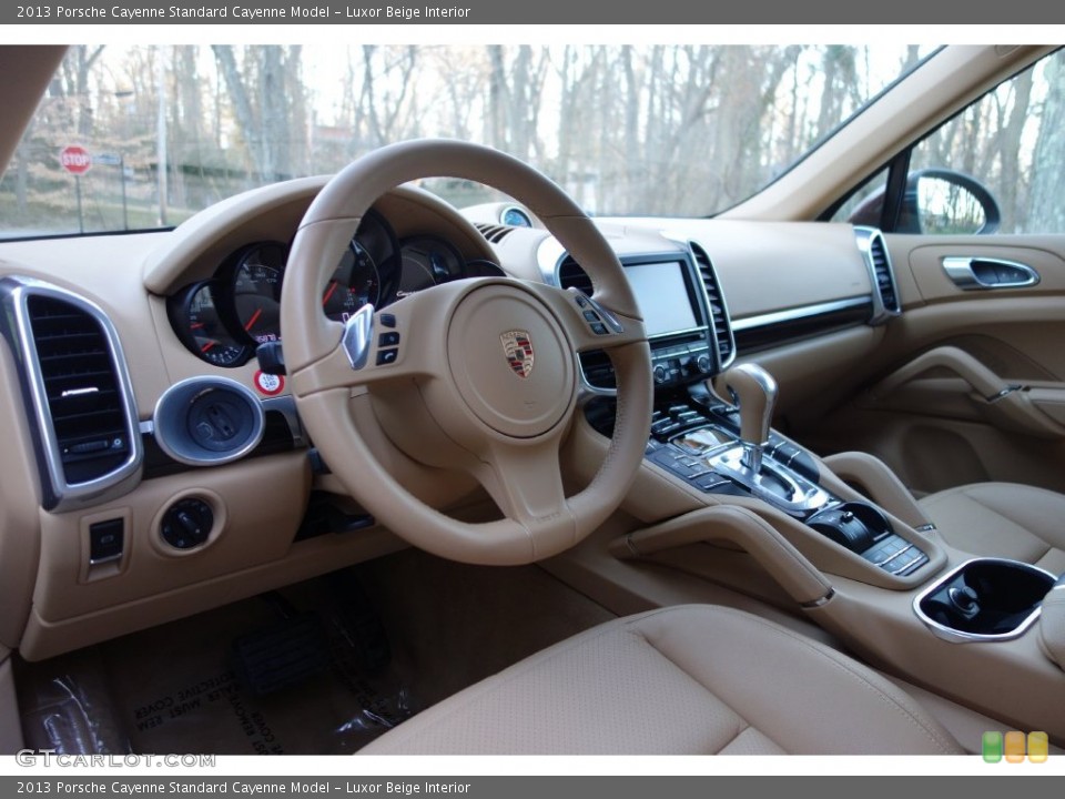 Luxor Beige Interior Photo for the 2013 Porsche Cayenne  #110006116