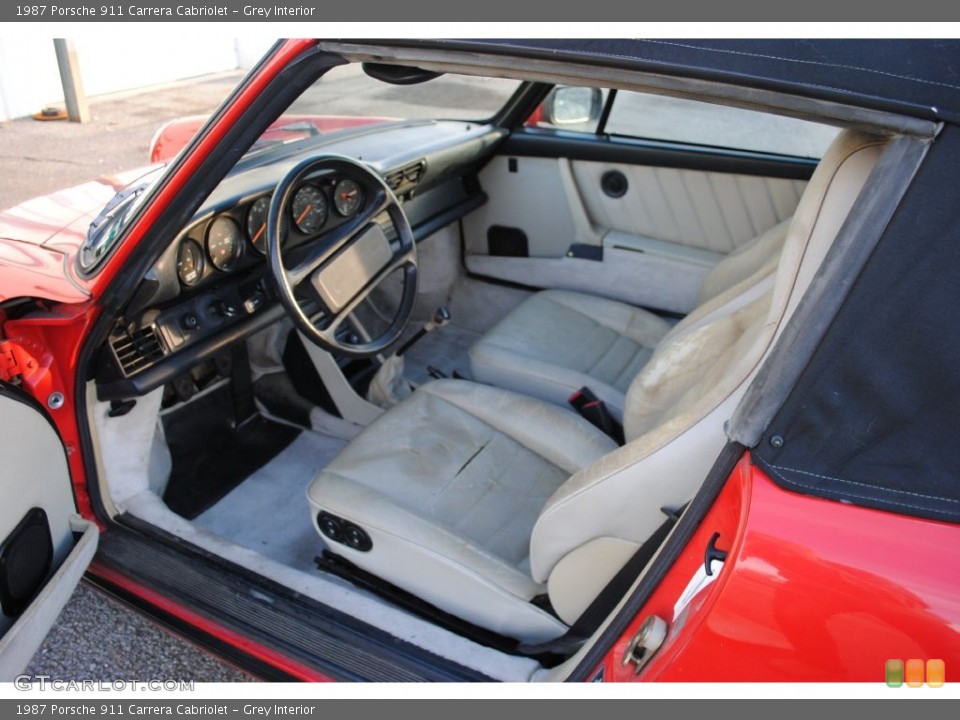 Grey Interior Photo for the 1987 Porsche 911 Carrera Cabriolet #110117285