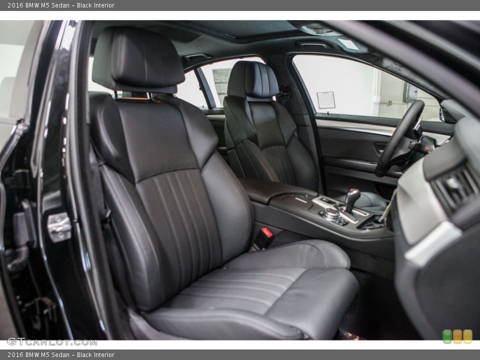 Black Interior Photo for the 2016 BMW M5 Sedan #110231540
