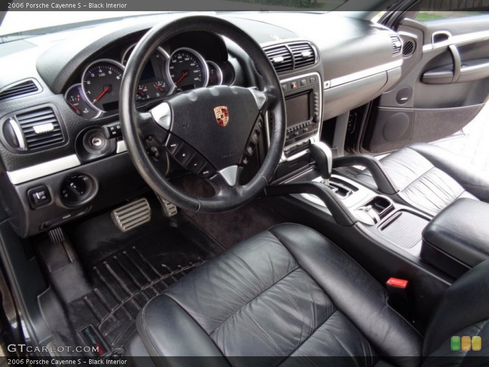Black Interior Photo for the 2006 Porsche Cayenne S #110482541