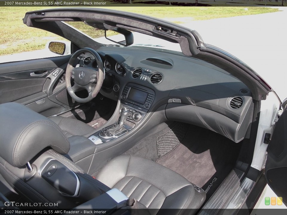 Black Interior Dashboard for the 2007 Mercedes-Benz SL 55 AMG Roadster #110497310
