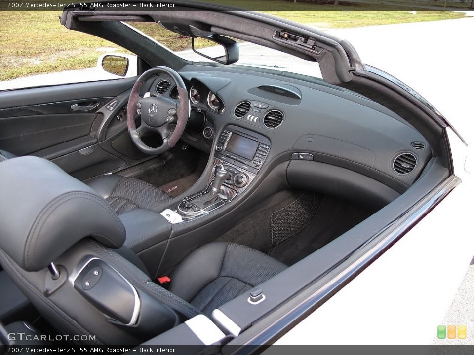 Black Interior Dashboard for the 2007 Mercedes-Benz SL 55 AMG Roadster #110497904