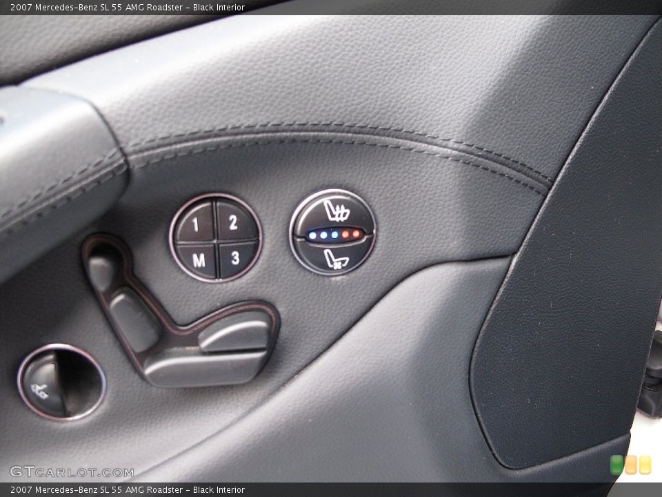 Black Interior Controls for the 2007 Mercedes-Benz SL 55 AMG Roadster #110498420