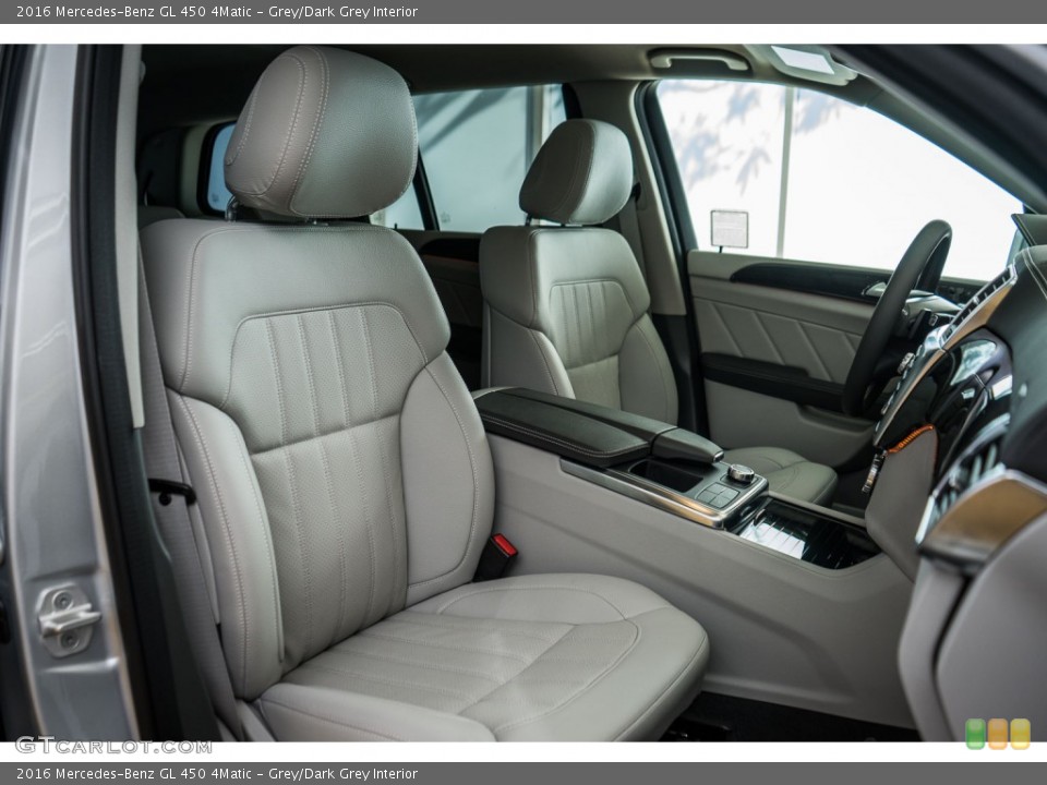 Grey/Dark Grey Interior Photo for the 2016 Mercedes-Benz GL 450 4Matic #110707732