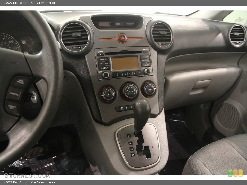 Gray Interior Controls for the 2009 Kia Rondo LX #110830338