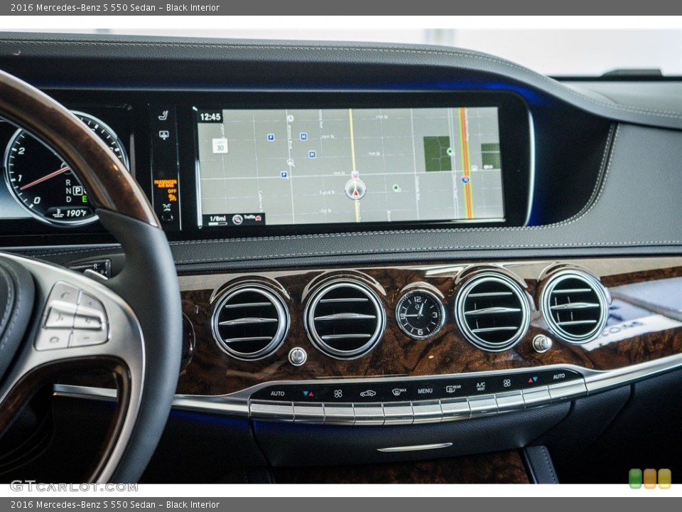 Black Interior Controls for the 2016 Mercedes-Benz S 550 Sedan #111068891
