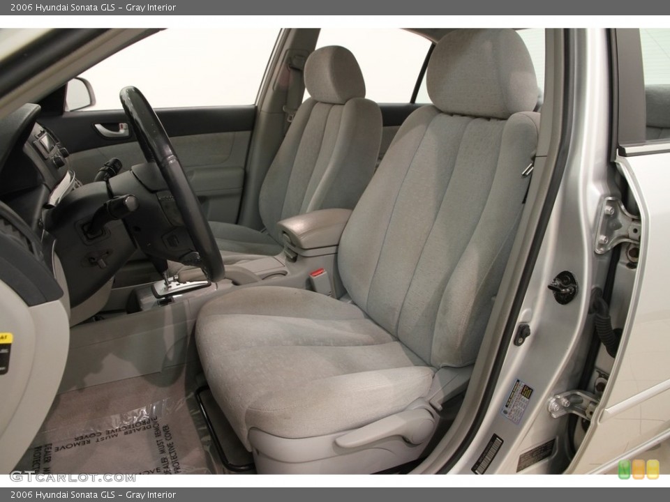 Gray Interior Photo for the 2006 Hyundai Sonata GLS #111177562