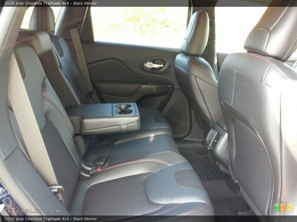 Black Interior Rear Seat for the 2016 Jeep Cherokee Trailhawk 4x4 #111249845