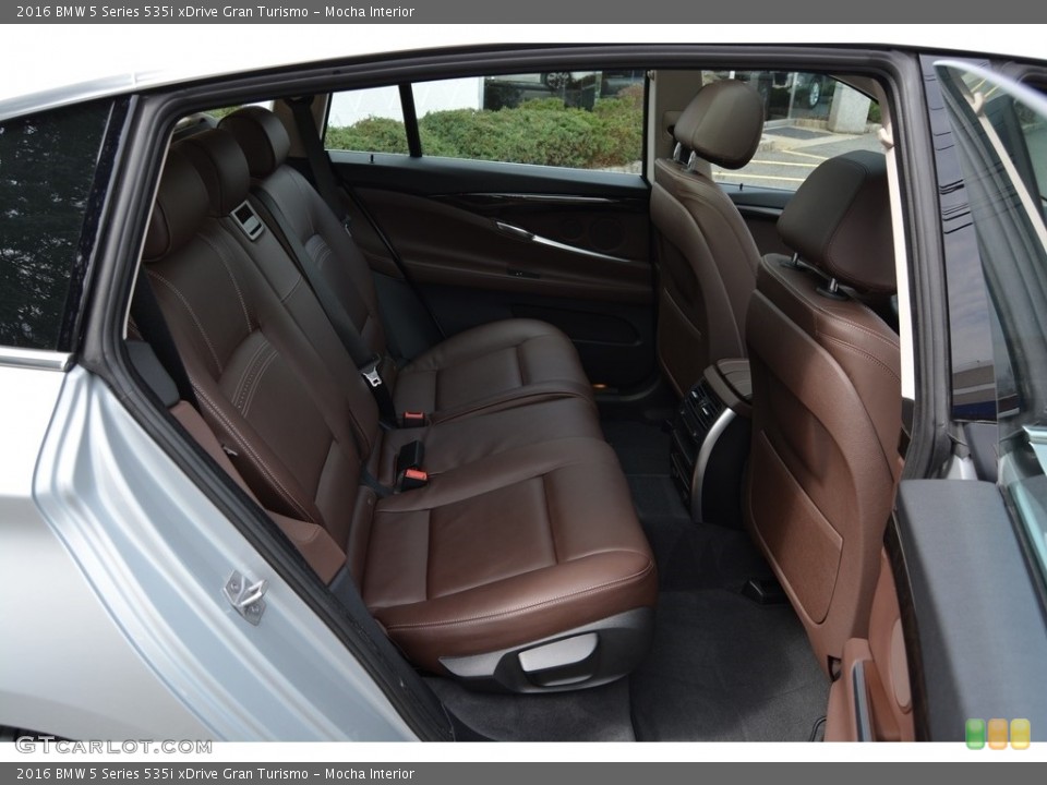 Mocha Interior Rear Seat for the 2016 BMW 5 Series 535i xDrive Gran Turismo #111367105
