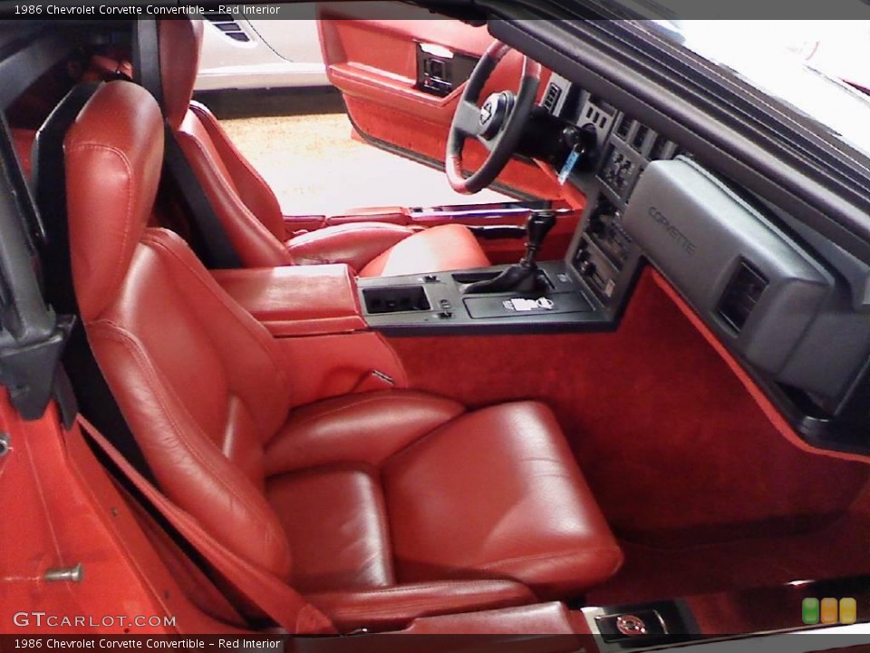 Red Interior Photo for the 1986 Chevrolet Corvette Convertible #11146640