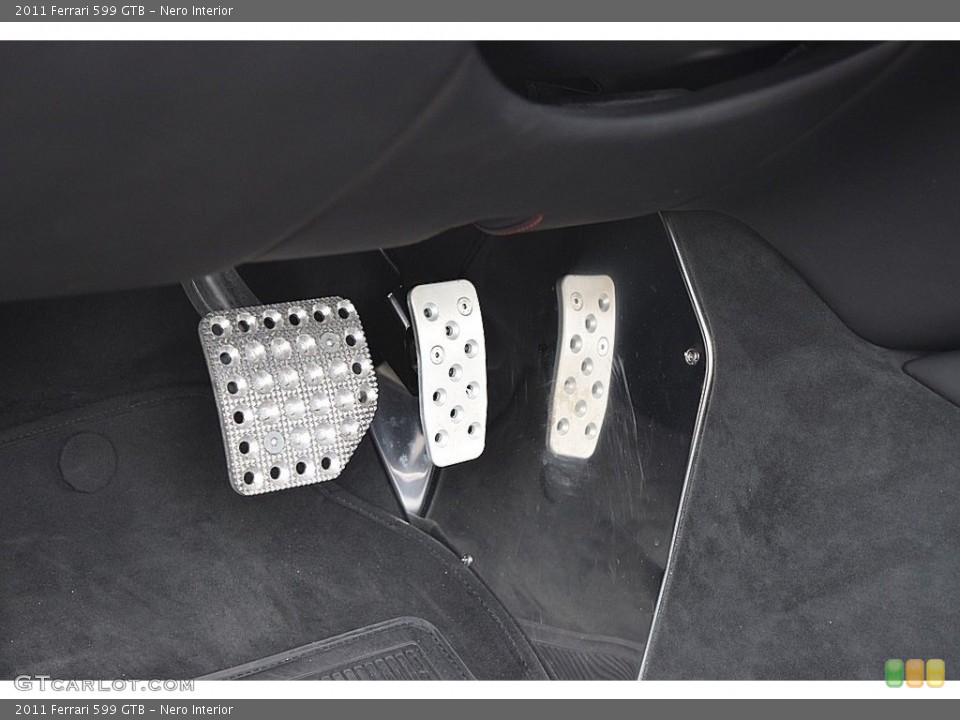 Nero Interior Controls for the 2011 Ferrari 599 GTB #111662273