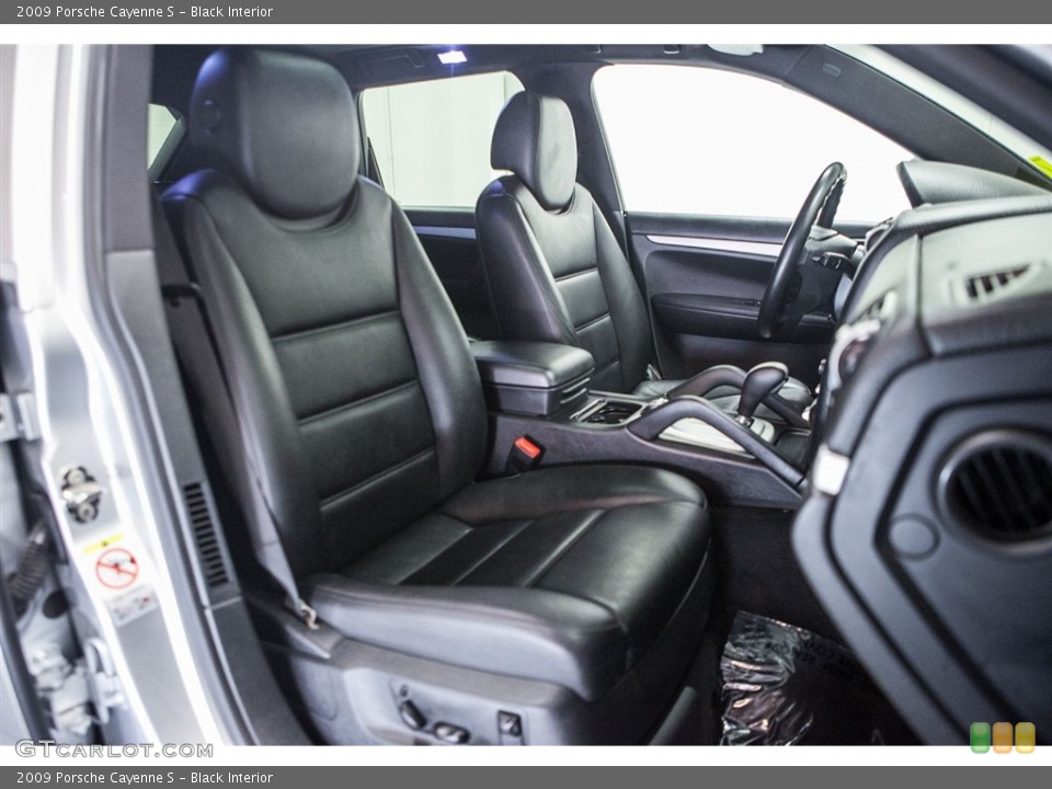 Black Interior Front Seat for the 2009 Porsche Cayenne S #111673229