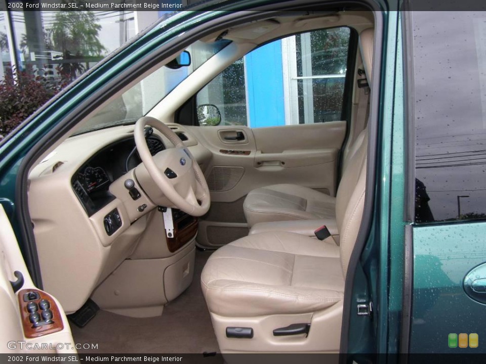 Medium Parchment Beige Interior Photo for the 2002 Ford Windstar SEL #11191955