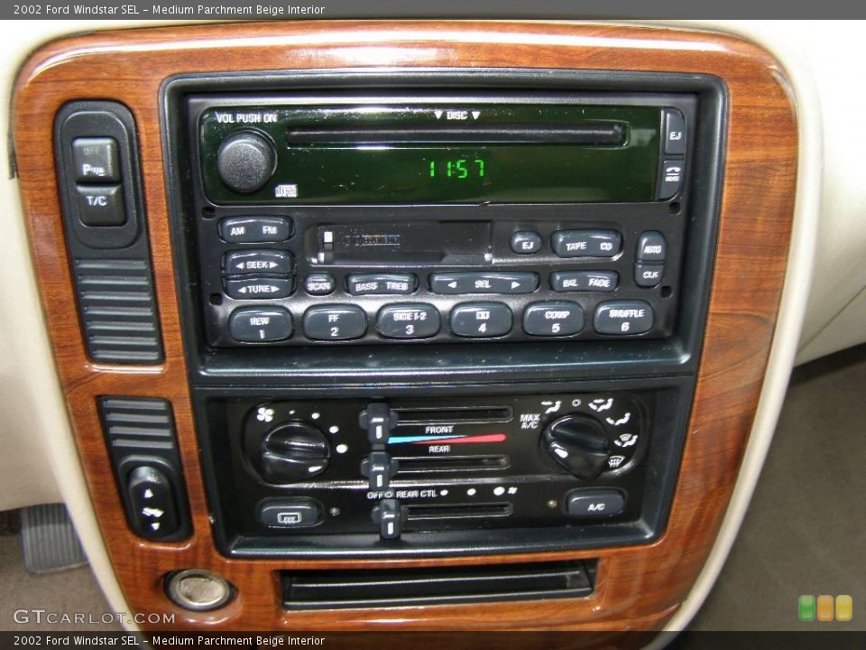 Medium Parchment Beige Interior Controls for the 2002 Ford Windstar SEL #11191965