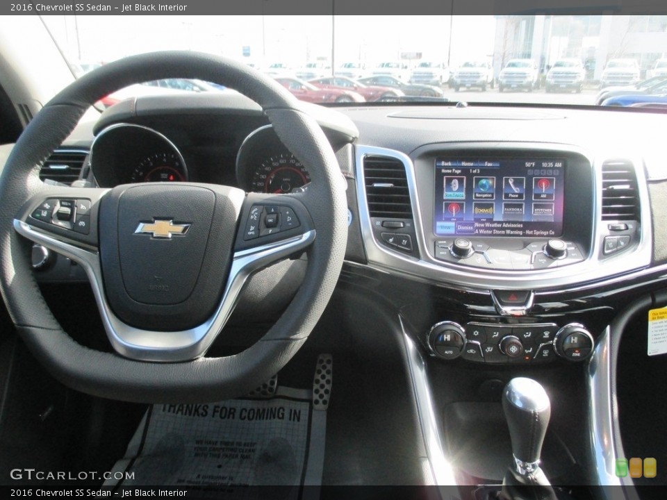 Jet Black Interior Dashboard for the 2016 Chevrolet SS Sedan #112001559