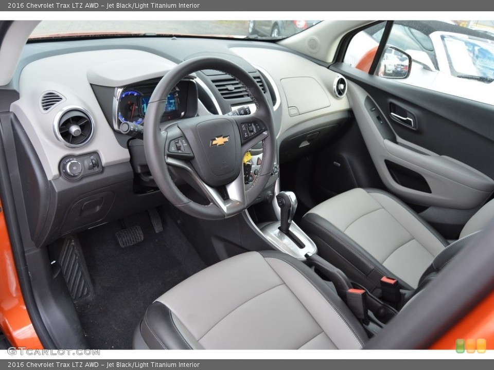 Jet Black/Light Titanium 2016 Chevrolet Trax Interiors
