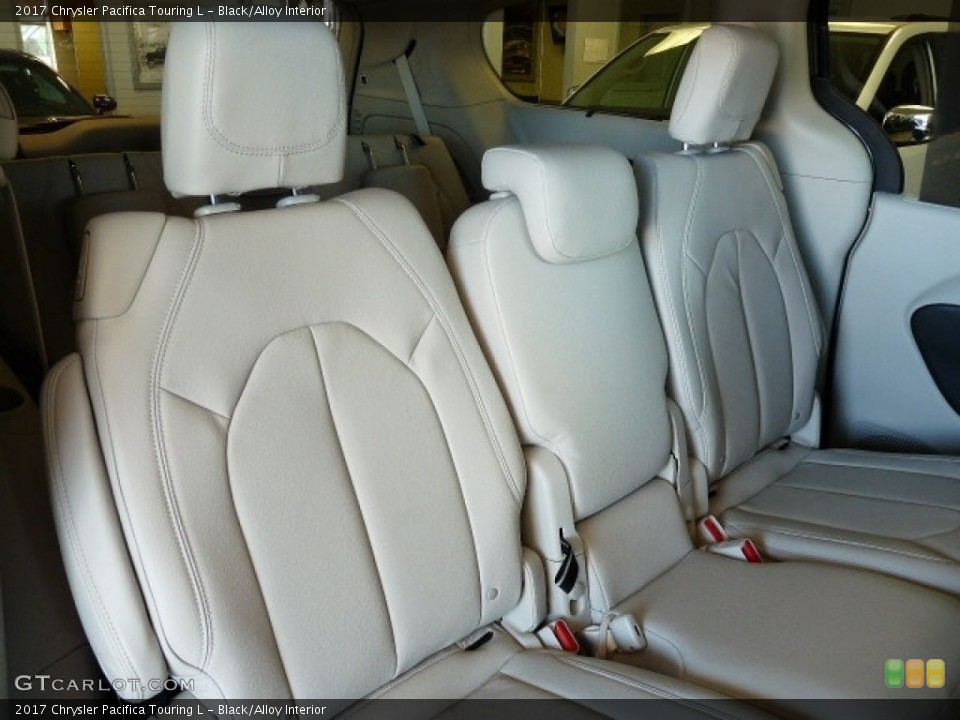 Black/Alloy Interior Rear Seat for the 2017 Chrysler Pacifica Touring L #112234721