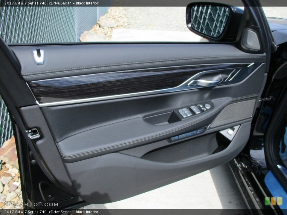 Black Interior Door Panel for the 2017 BMW 7 Series 740i xDrive Sedan #112290006