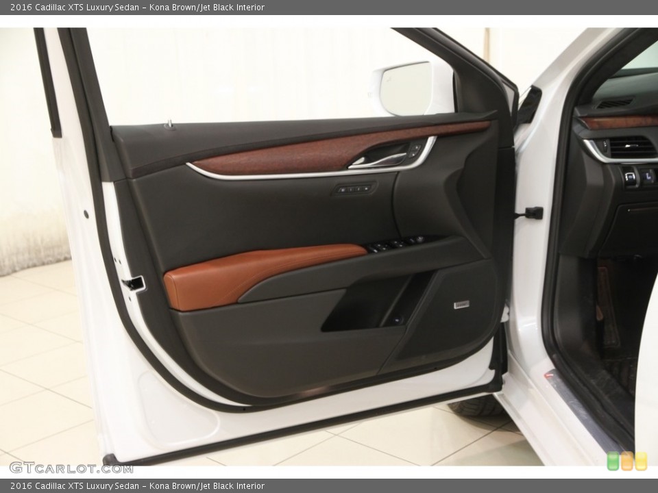 Kona Brown/Jet Black Interior Door Panel for the 2016 Cadillac XTS Luxury Sedan #112317303