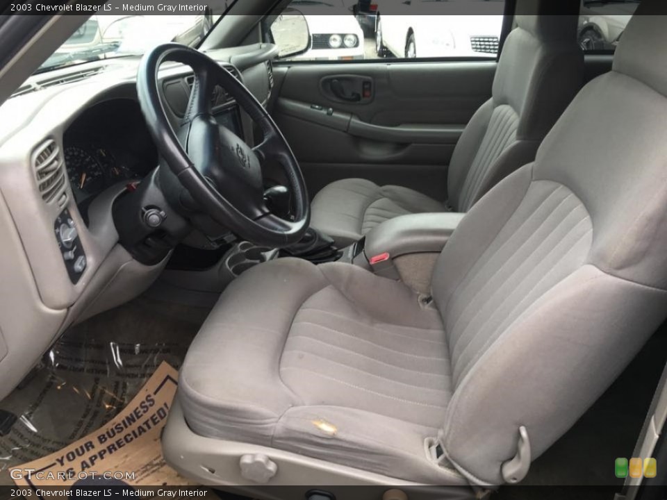 Medium Gray Interior Photo for the 2003 Chevrolet Blazer LS #112506409