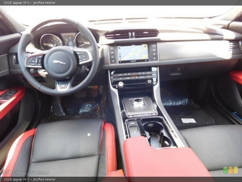 Jet/Red Interior Photo for the 2016 Jaguar XF S #112522500