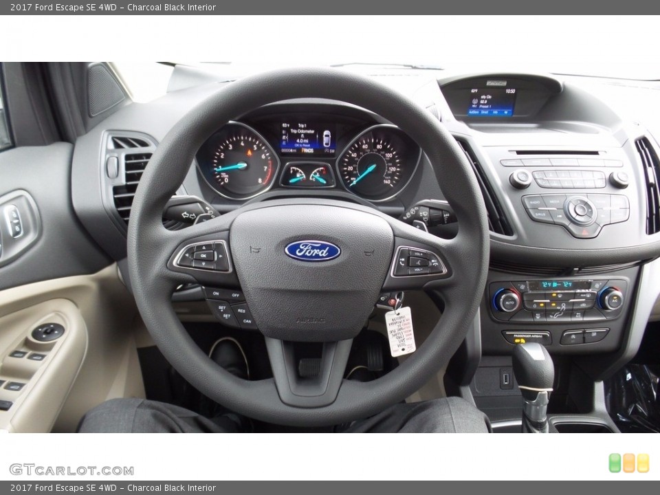 Charcoal Black Interior Dashboard for the 2017 Ford Escape SE 4WD #112713112