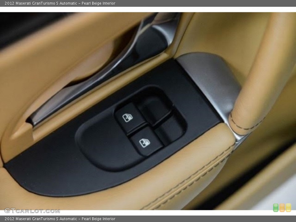 Pearl Beige Interior Controls for the 2012 Maserati GranTurismo S Automatic #112731003