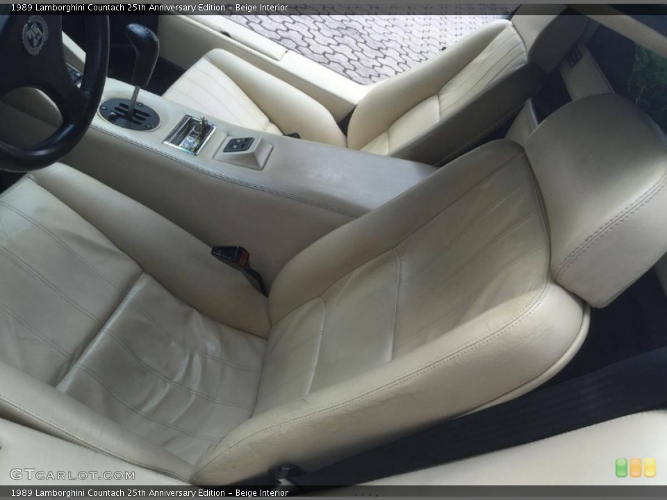 Beige Interior Front Seat for the 1989 Lamborghini Countach 25th Anniversary Edition #112833354