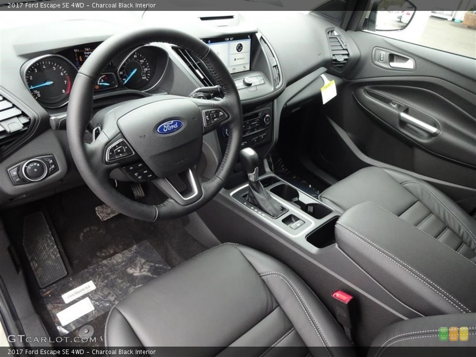 Charcoal Black Interior Photo for the 2017 Ford Escape SE 4WD #112836438