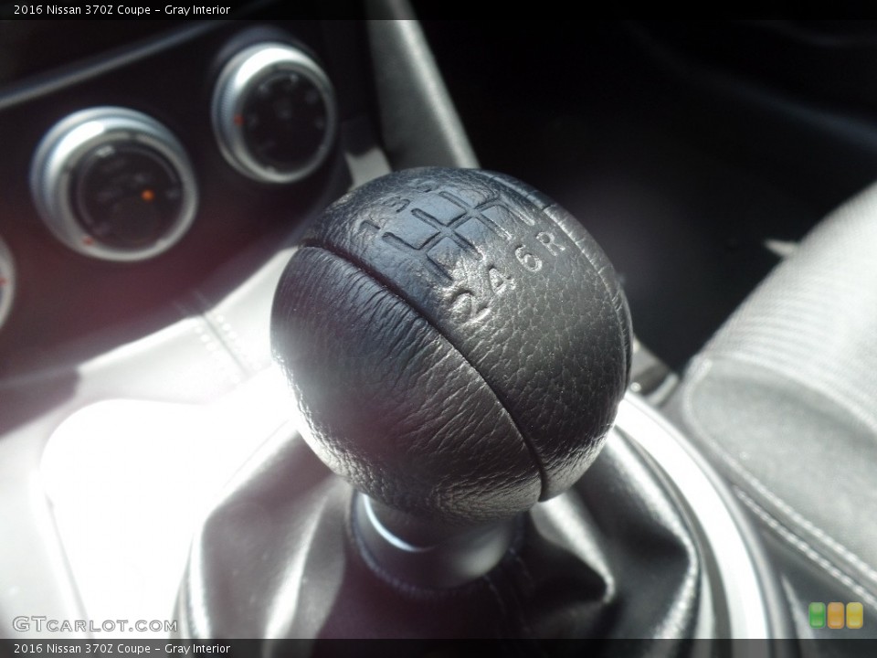 Gray Interior Transmission for the 2016 Nissan 370Z Coupe #112851677