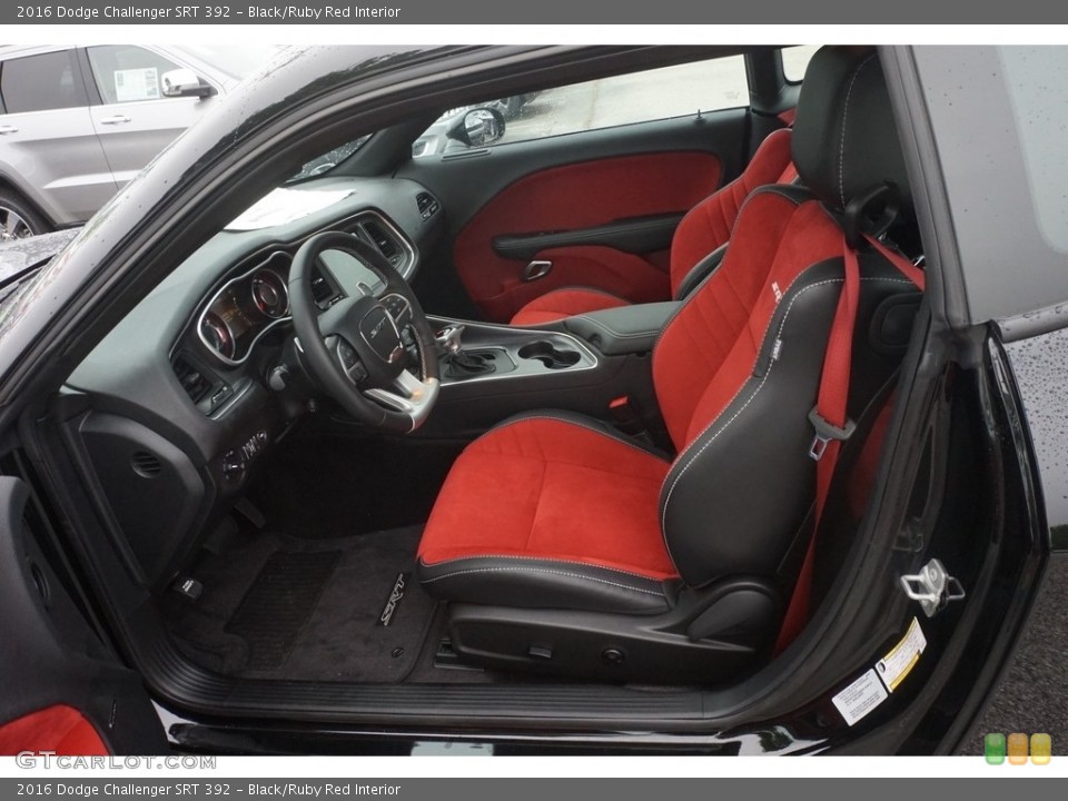Black/Ruby Red Interior Photo for the 2016 Dodge Challenger SRT 392 #113126612