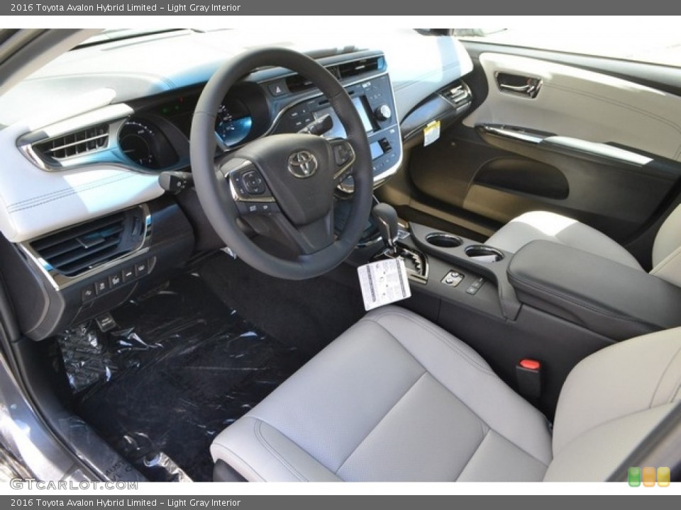 Light Gray Interior Photo for the 2016 Toyota Avalon Hybrid Limited #113719447