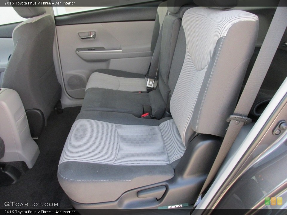 Ash 2016 Toyota Prius v Interiors
