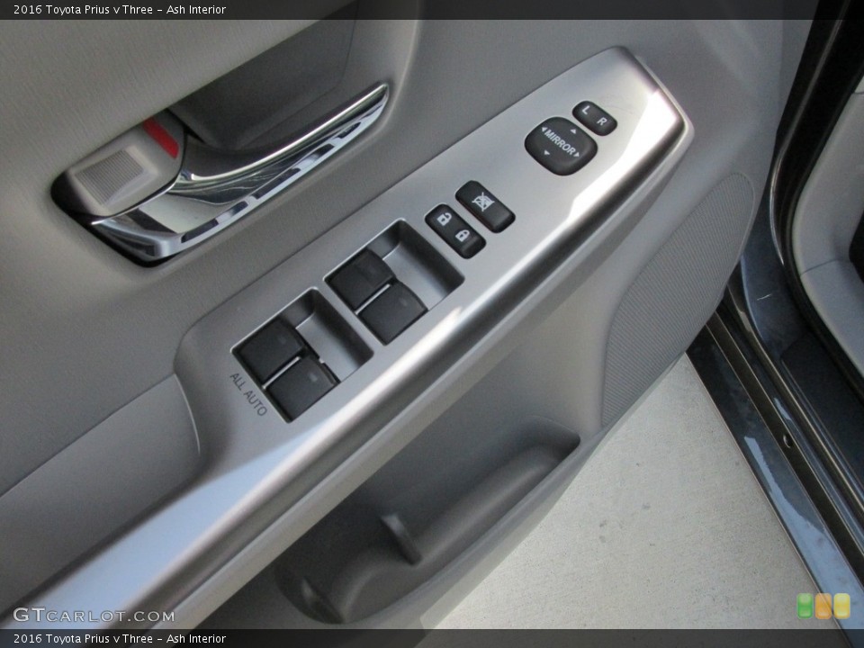 Ash Interior Controls for the 2016 Toyota Prius v Three #113879197