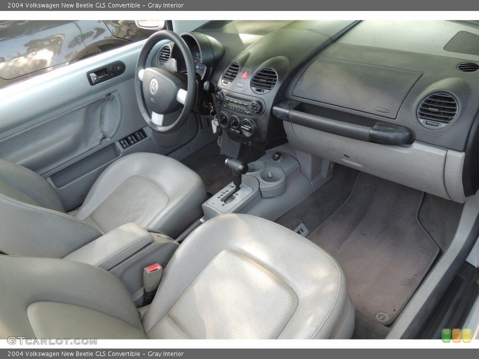 Gray Interior Photo for the 2004 Volkswagen New Beetle GLS Convertible #113978526