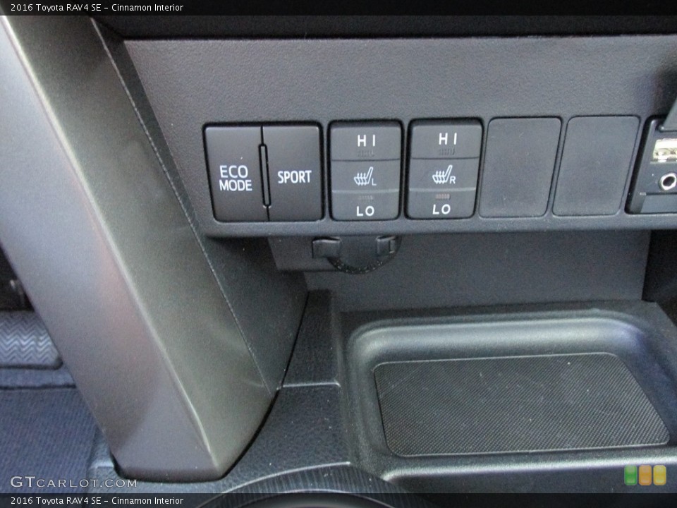 Cinnamon Interior Controls for the 2016 Toyota RAV4 SE #114005146