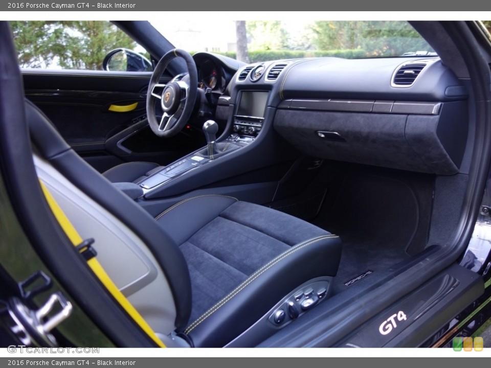 Black Interior Dashboard for the 2016 Porsche Cayman GT4 #114114610