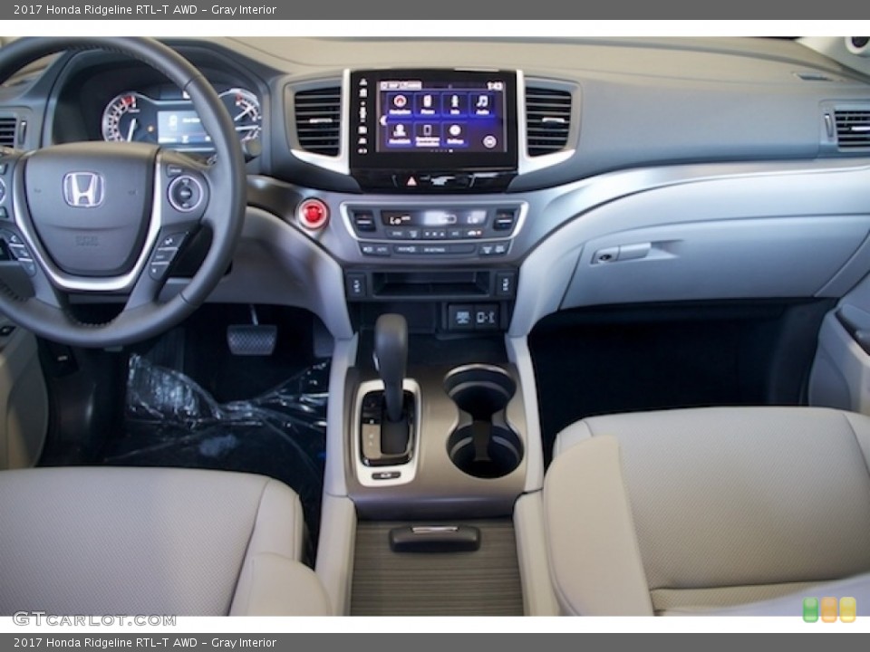 Gray Interior Dashboard for the 2017 Honda Ridgeline RTL-T AWD #114160008