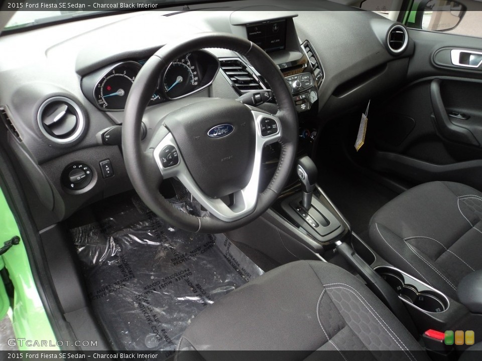 Charcoal Black Interior Photo for the 2015 Ford Fiesta SE Sedan #114222855