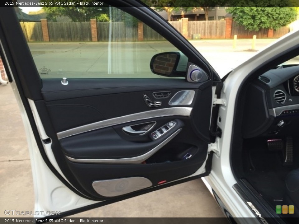Black Interior Door Panel for the 2015 Mercedes-Benz S 65 AMG Sedan #114280625
