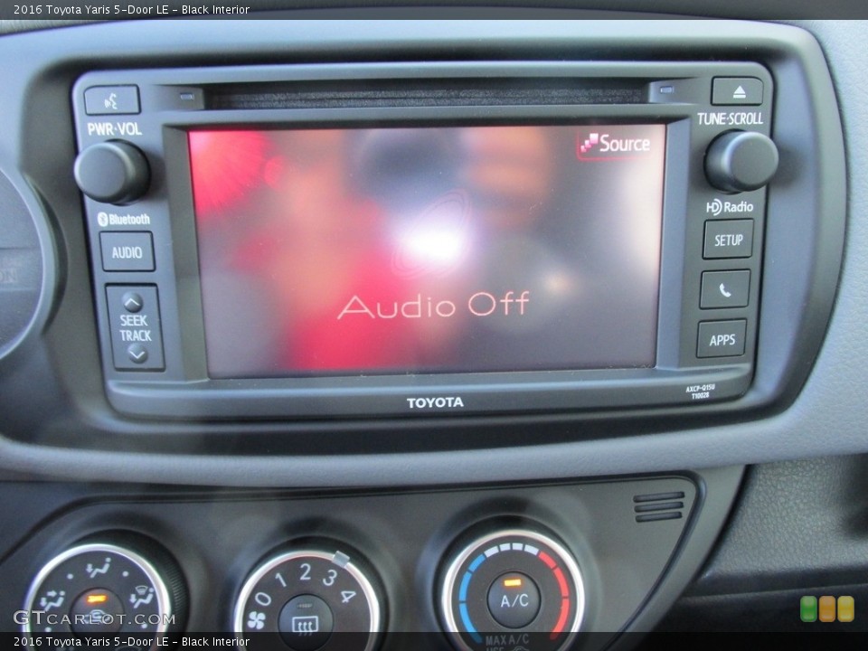 Black Interior Controls for the 2016 Toyota Yaris 5-Door LE #114354060